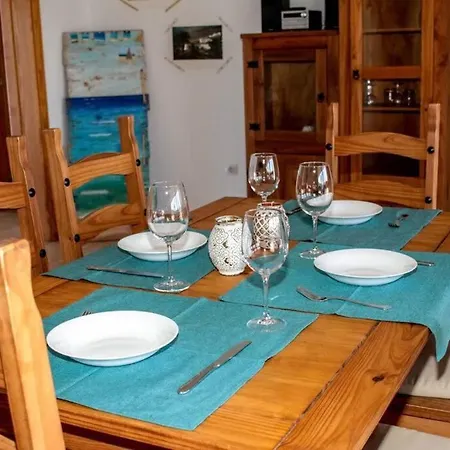 Сasa de vacaciones En Zona Tranquila De Vista Calma Lajares